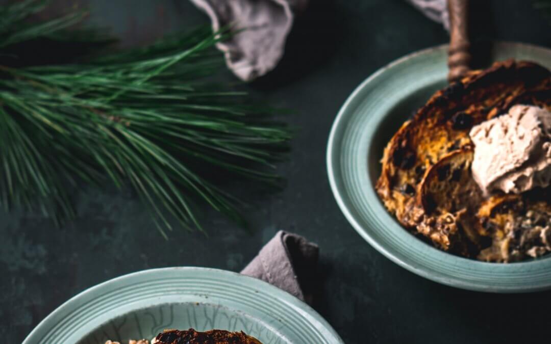 Feestelijke Broodpudding met noten en fruit