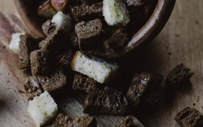 Zelfgemaakte Croutons van restjes brood