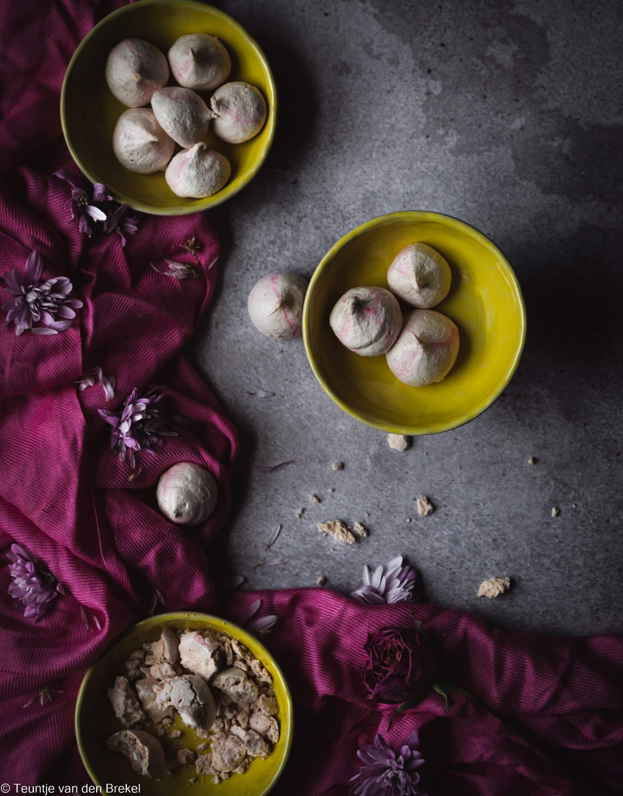merengue, aardbeien en peper
