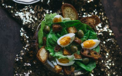 Oliebollen over? Maak deze croutons!
